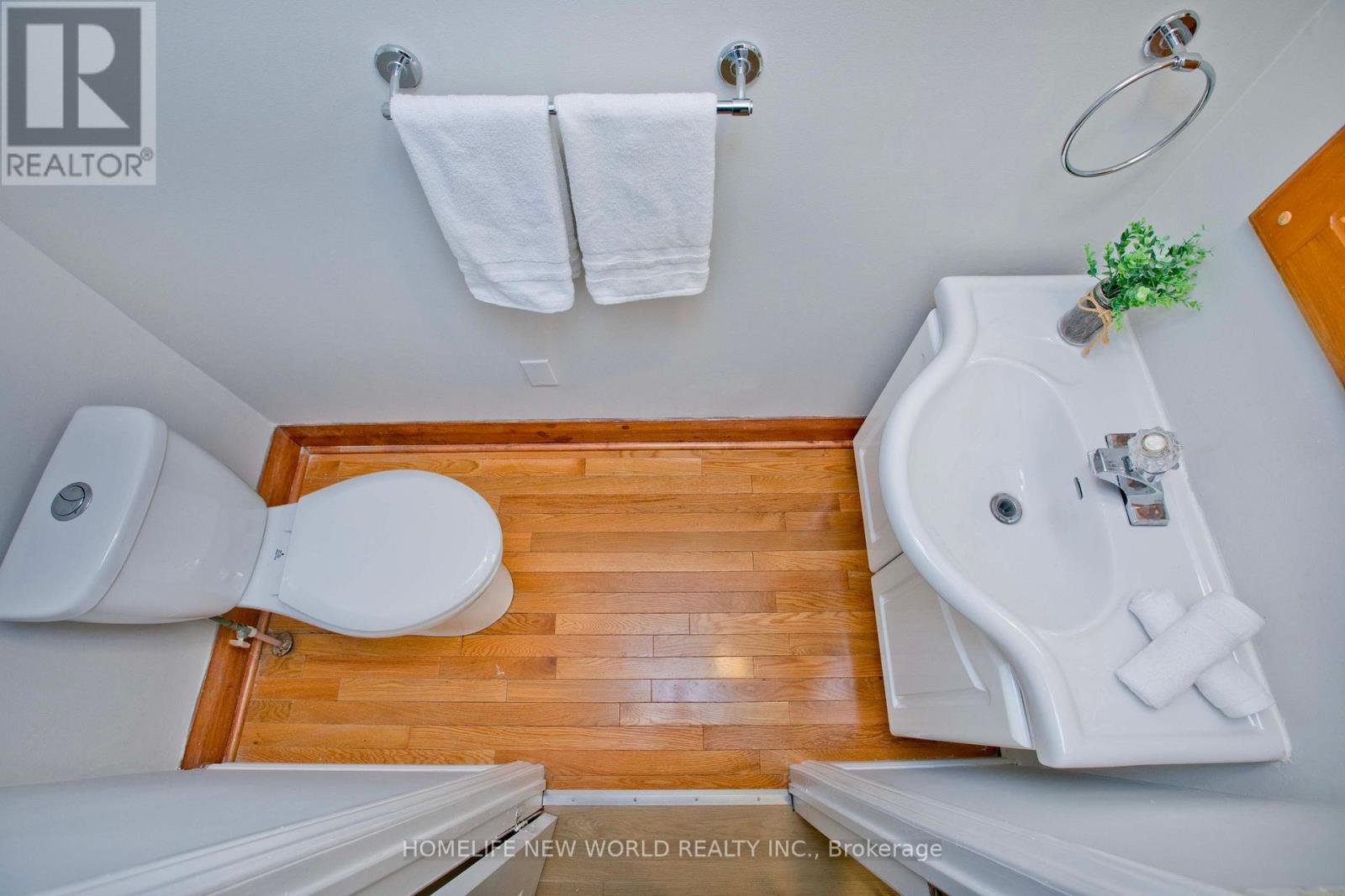 74 Haddon Avenue N Property Photo 20