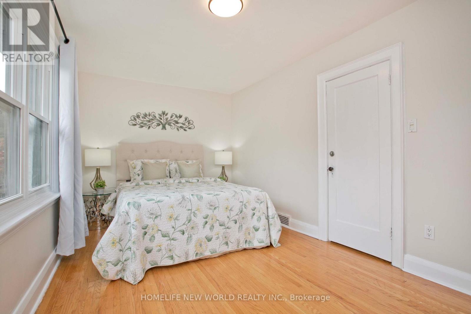 74 Haddon Avenue N Property Photo 22