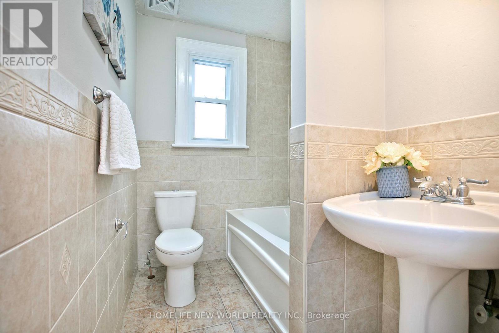 74 Haddon Avenue N Property Photo 24