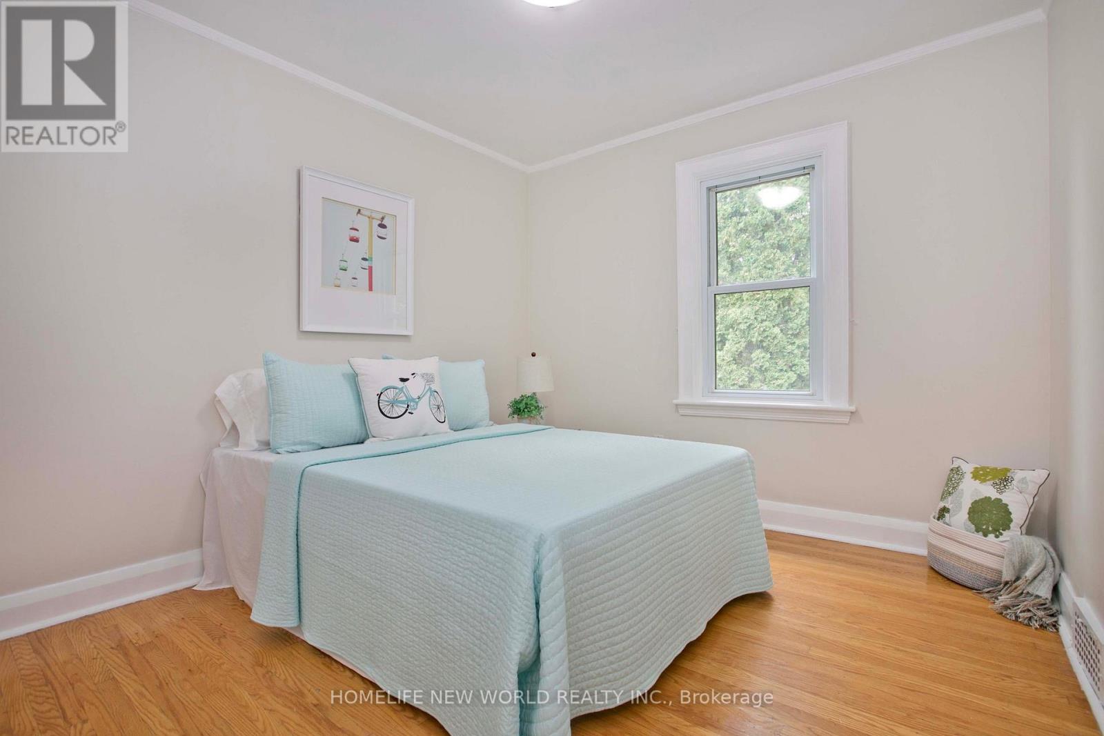 74 Haddon Avenue N Property Photo 25