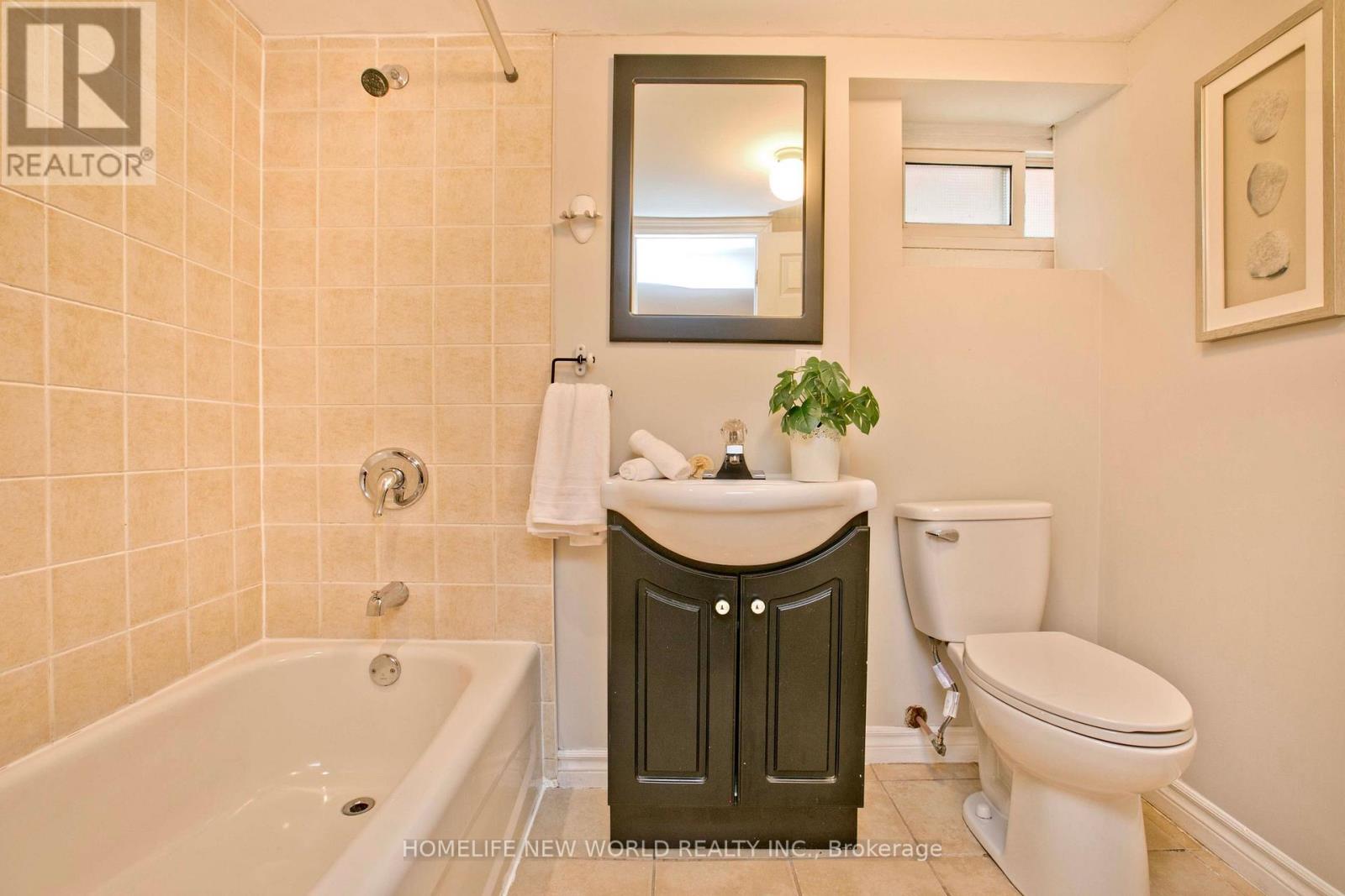 74 Haddon Avenue N Property Photo 32