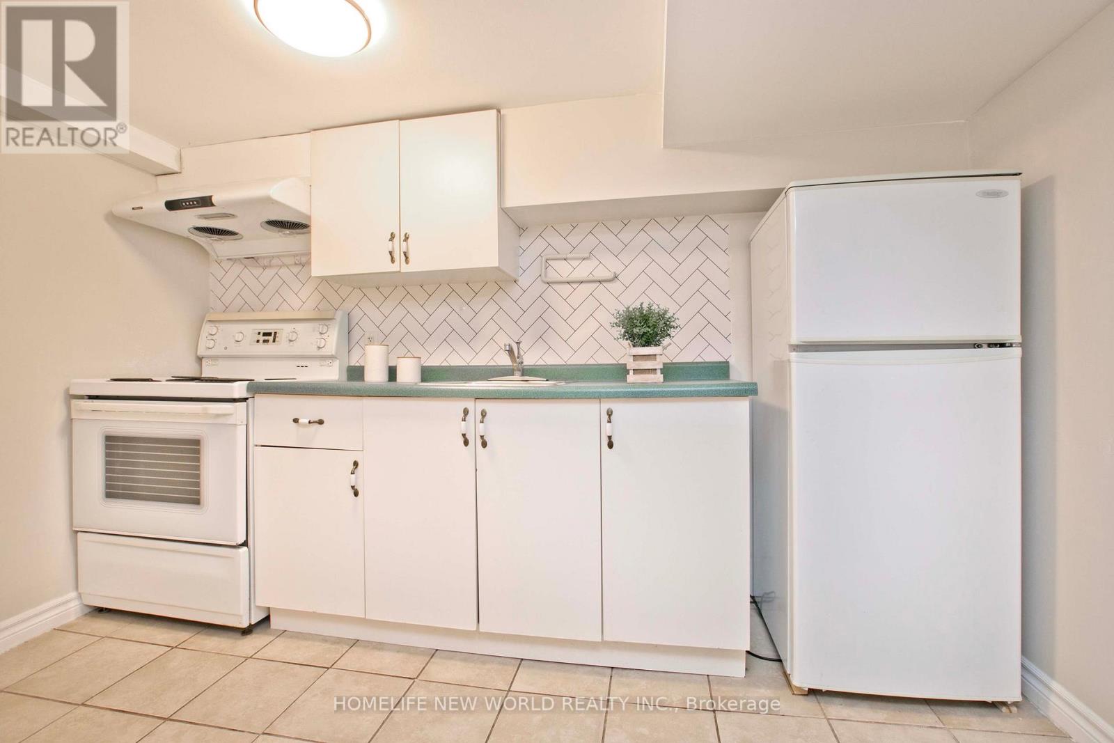 74 Haddon Avenue N Property Photo 33