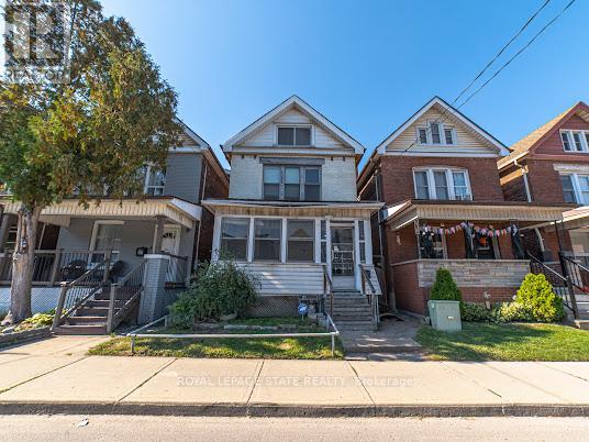 35 SHERMAN AVENUE N Property Photo 1