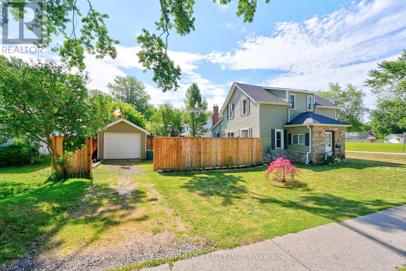 503 John Street Property Photo 3