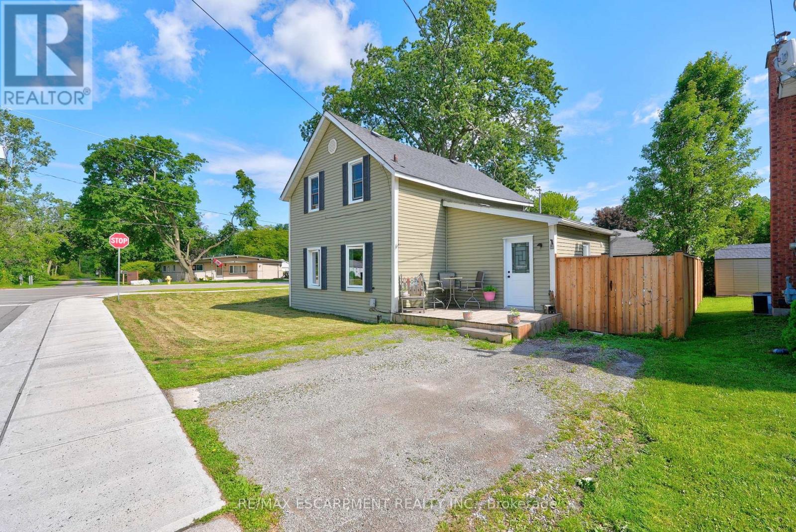 503 John Street Property Photo 6