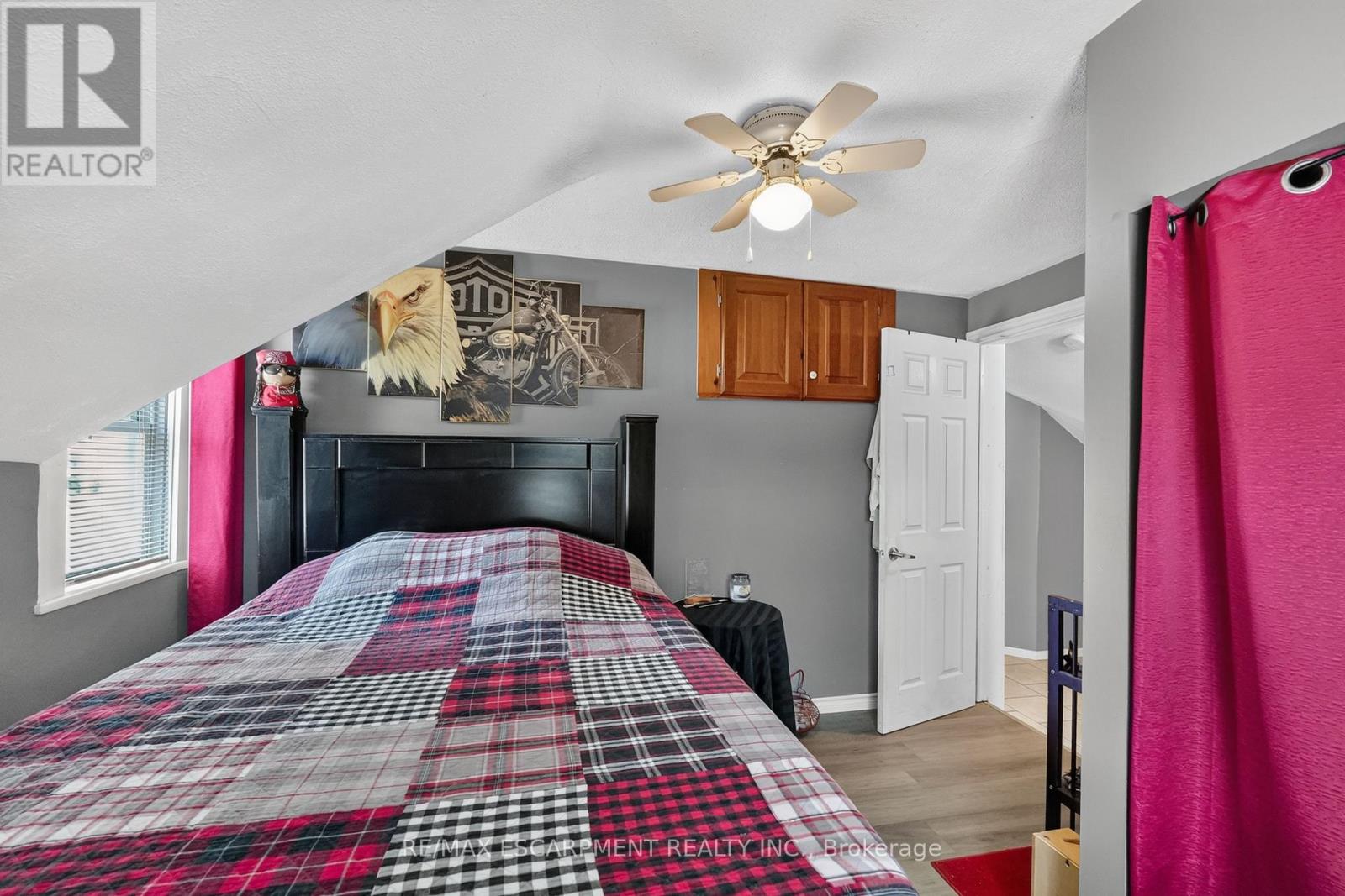 503 John Street Property Photo 27