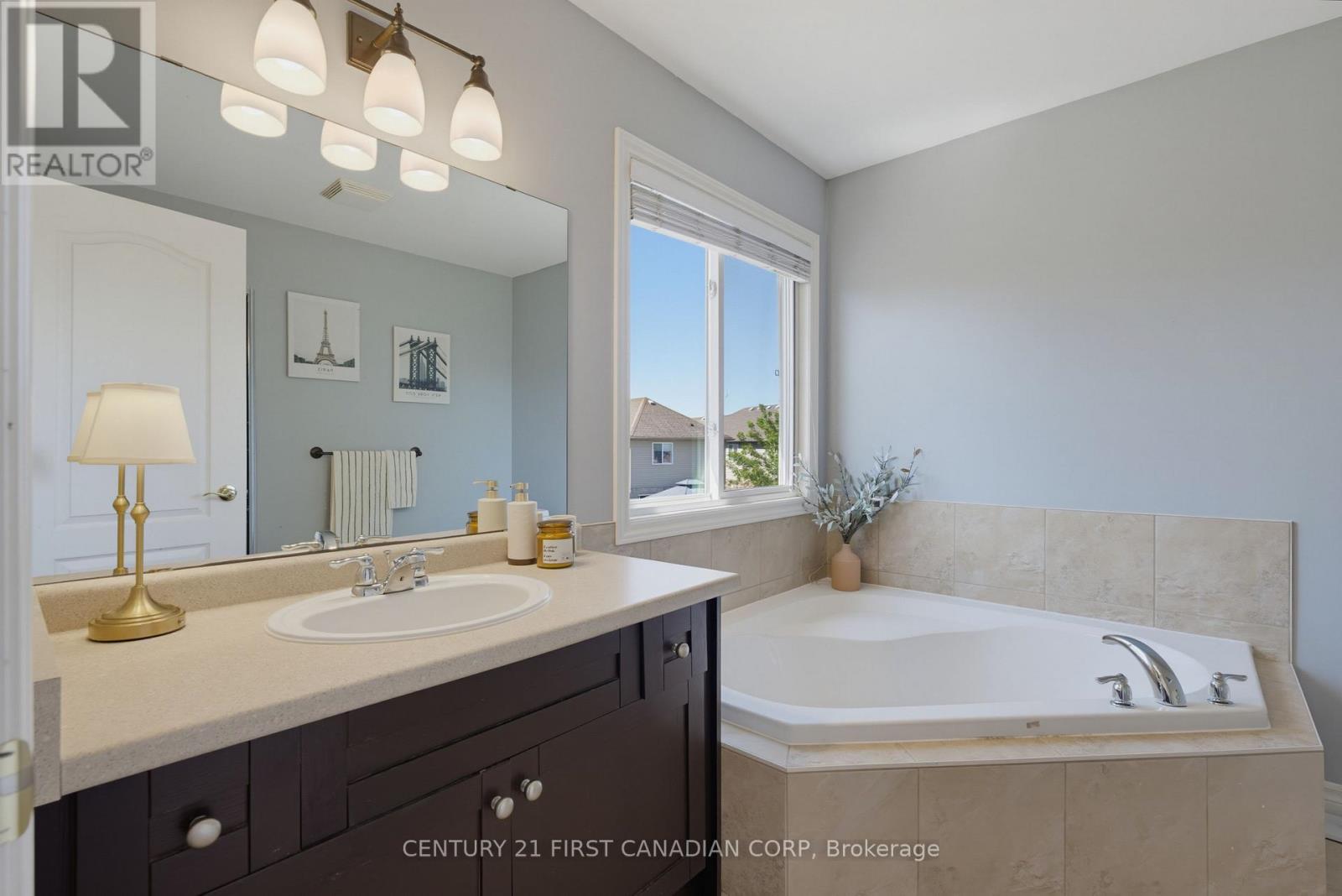 1197 Smither Road Property Photo 23