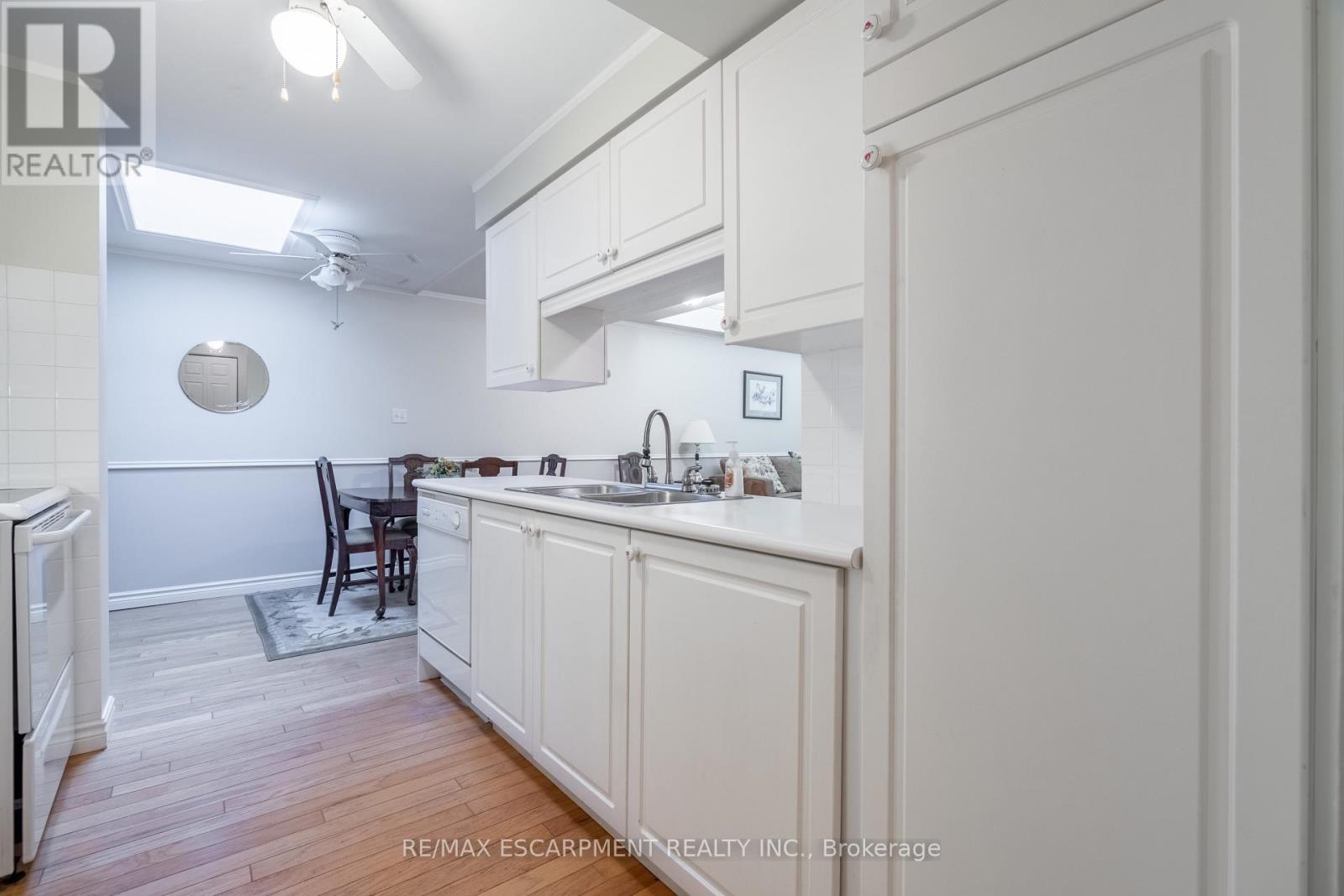 306 - 970 Golf Links Road Property Photo 14