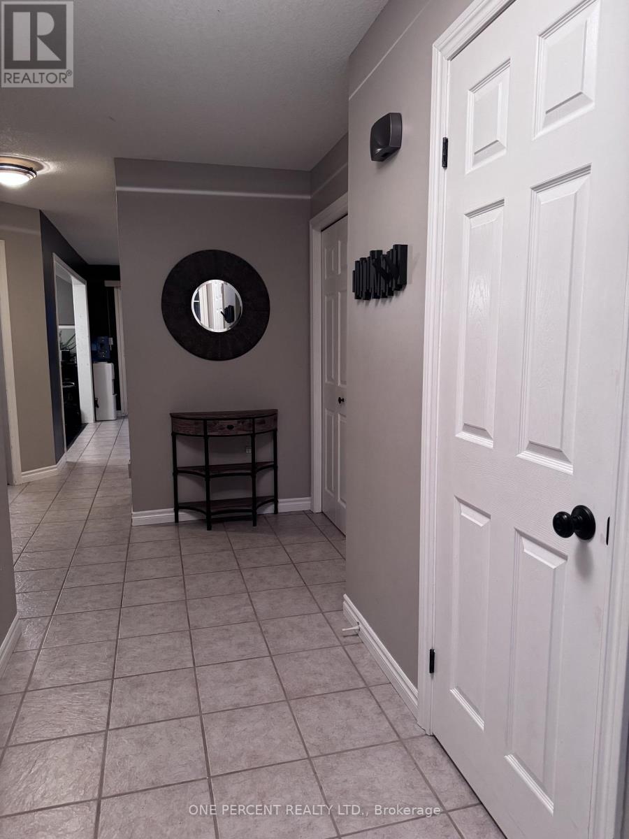 459 Albert Street Property Photo 6