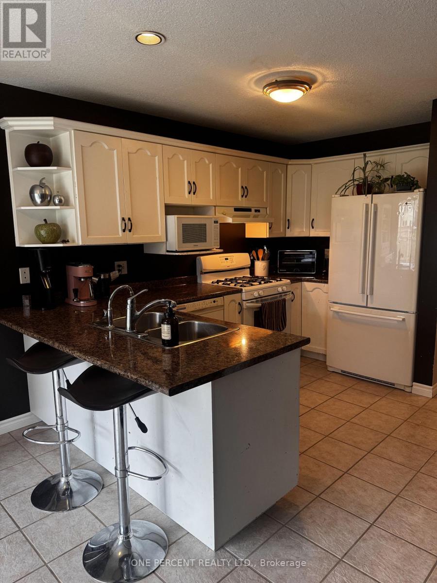 459 Albert Street Property Photo 11