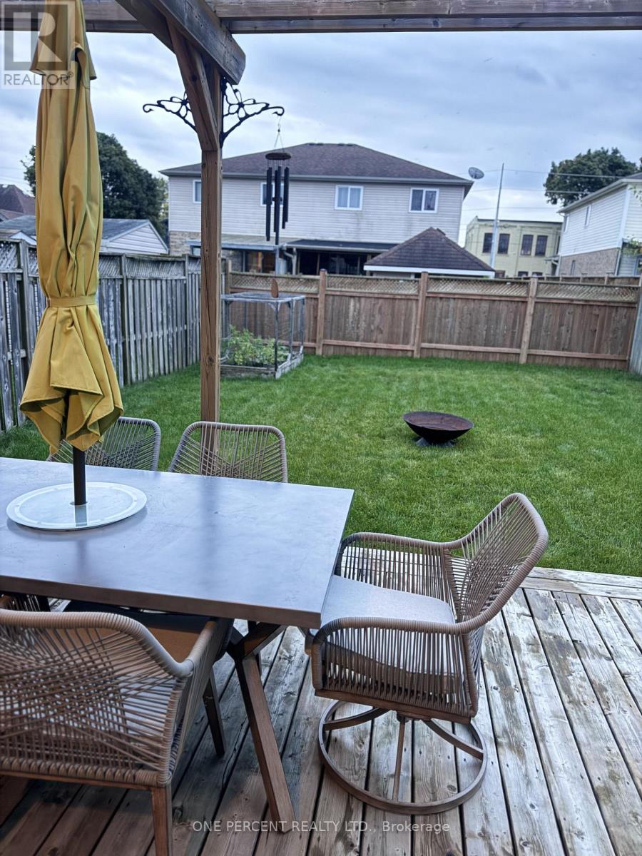 459 Albert Street Property Photo 23