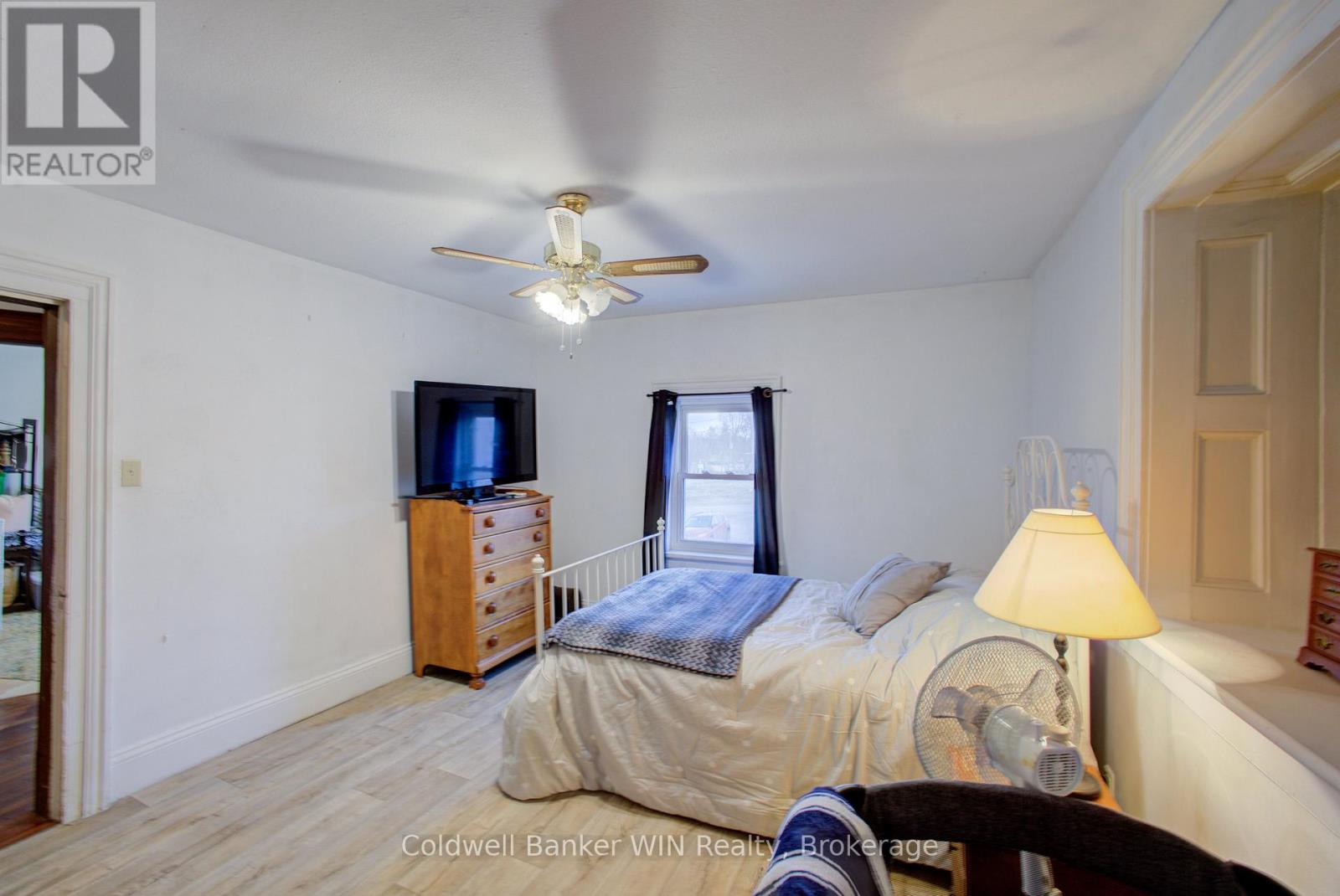 17 Arthur Street E Property Photo 22