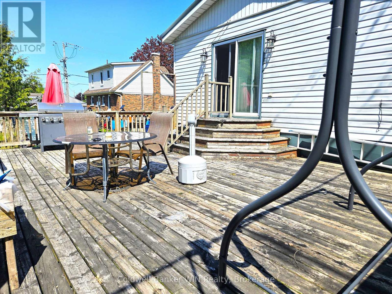 17 Arthur Street E Property Photo 36