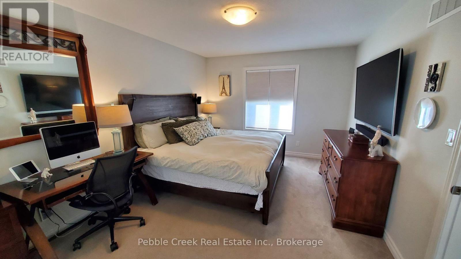 83 Huron Heights Drive Property Photo 10