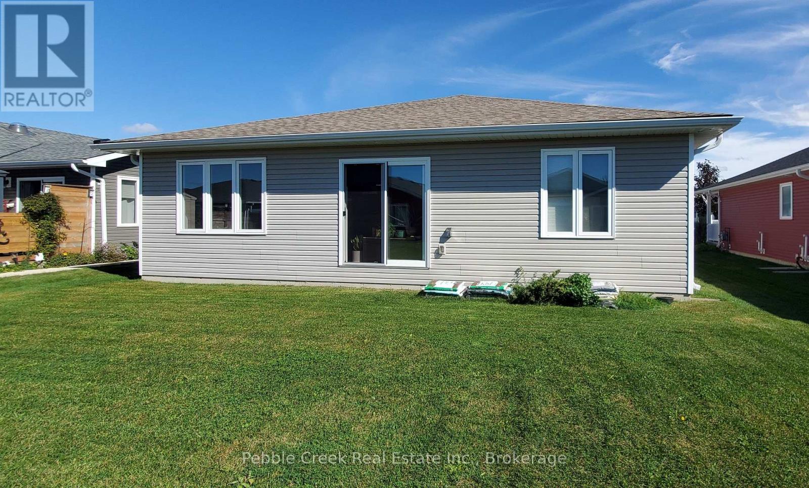 83 Huron Heights Drive Property Photo 13