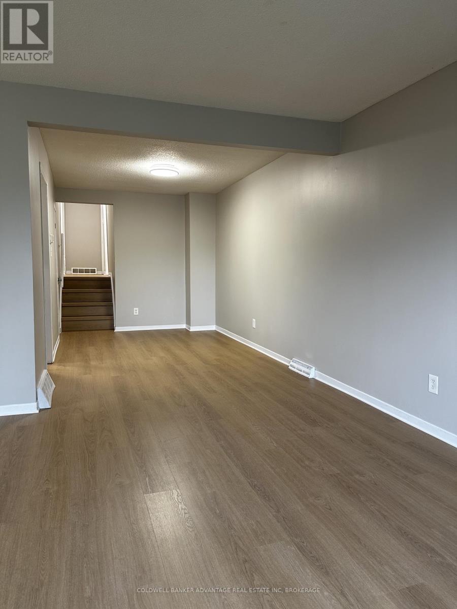 23 Fairlawn Crescent Property Photo 5