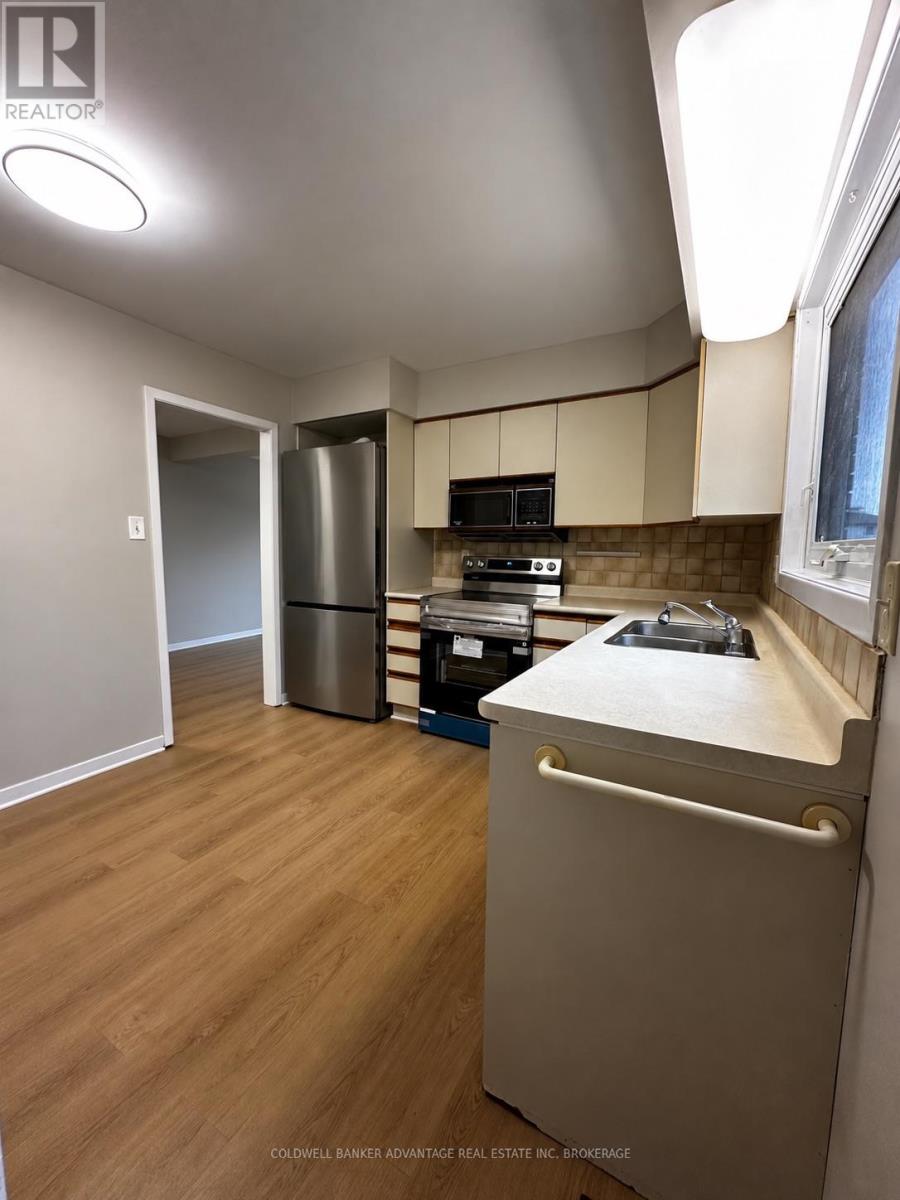 23 Fairlawn Crescent Property Photo 6
