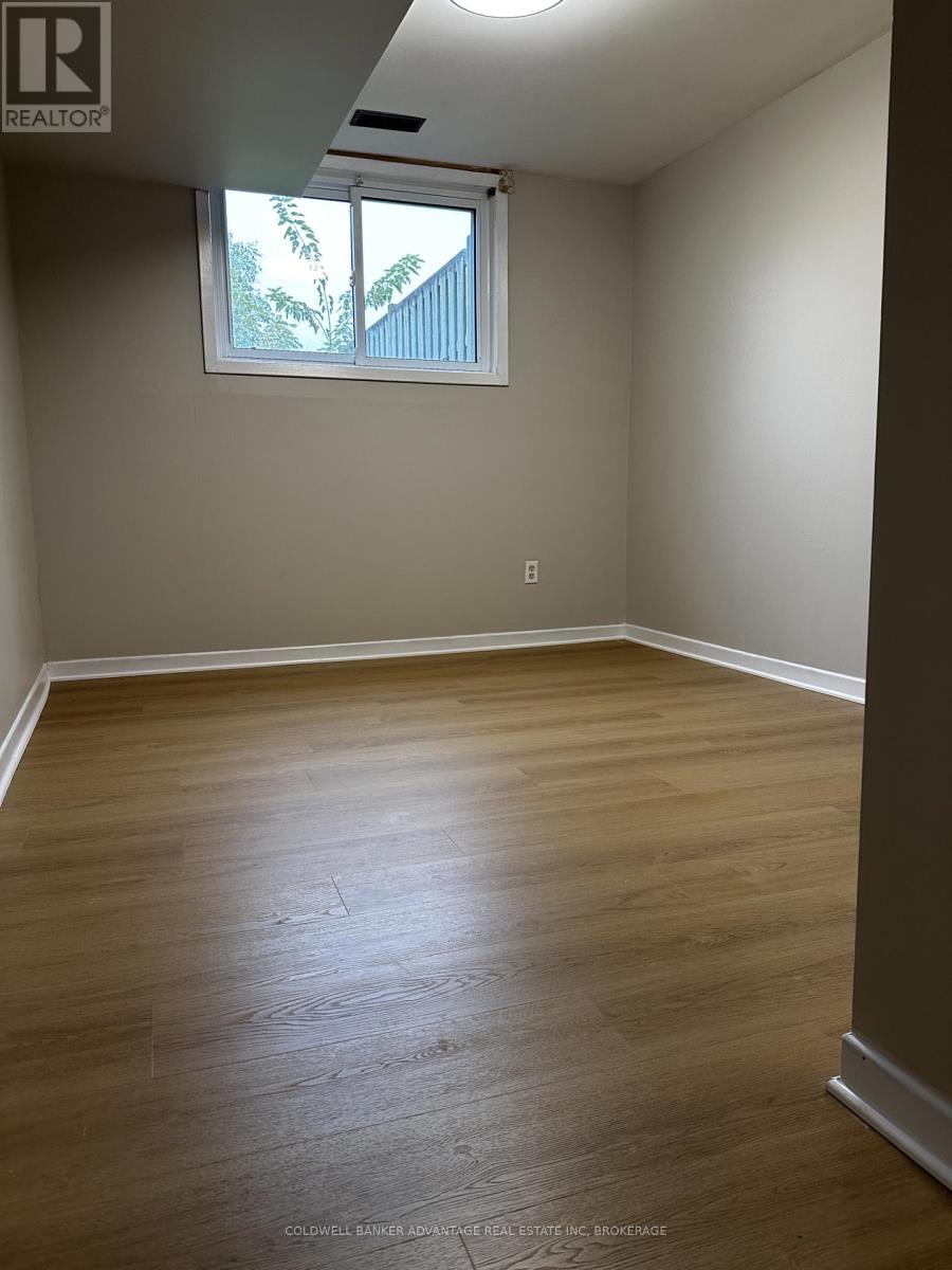 23 Fairlawn Crescent Property Photo 13