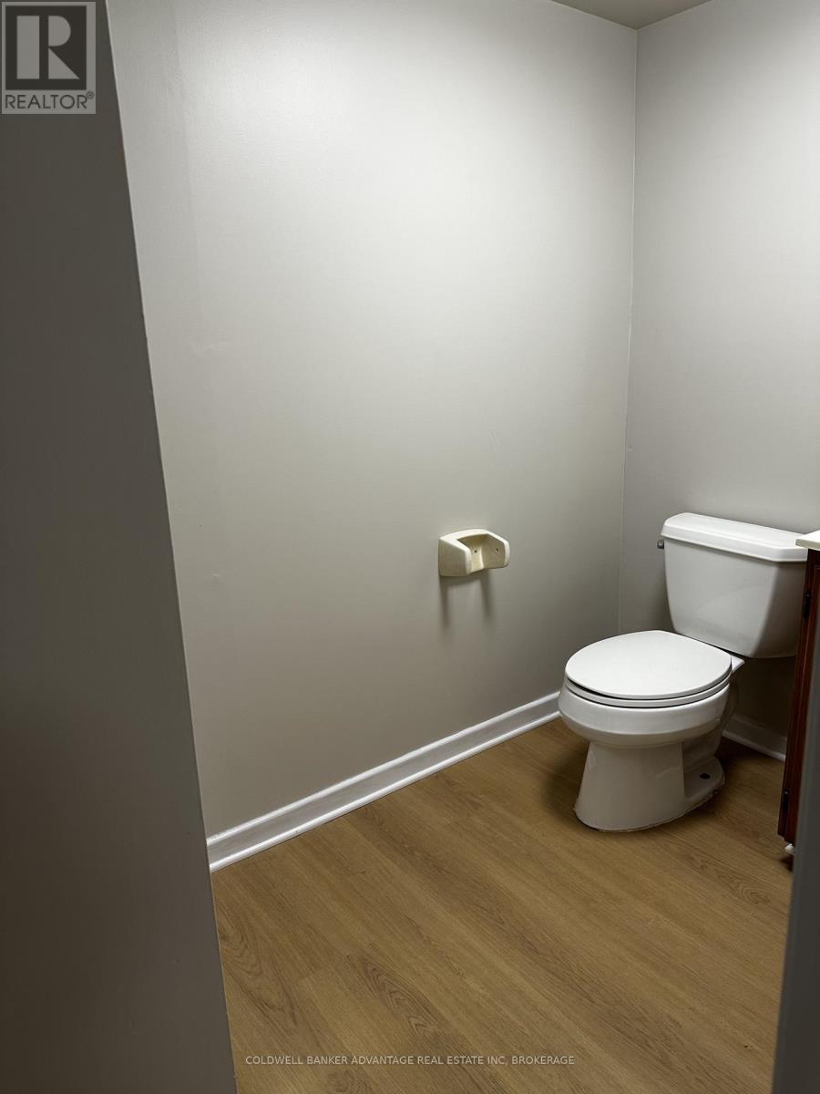 23 Fairlawn Crescent Property Photo 15