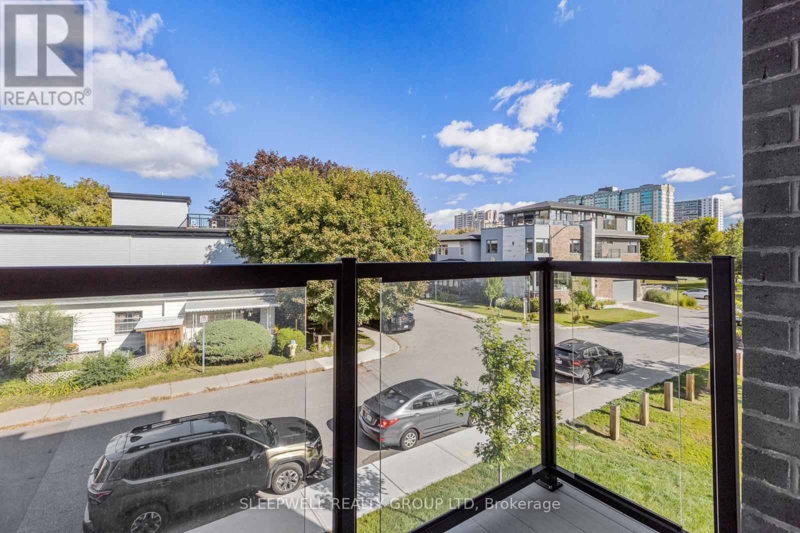 6 - 152 Springhurst Avenue Property Photo 7