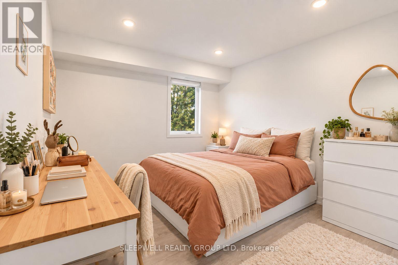 6 - 152 Springhurst Avenue Property Photo 9