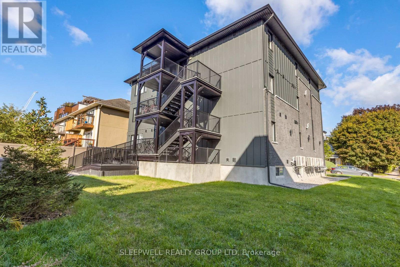 6 - 152 Springhurst Avenue Property Photo 14