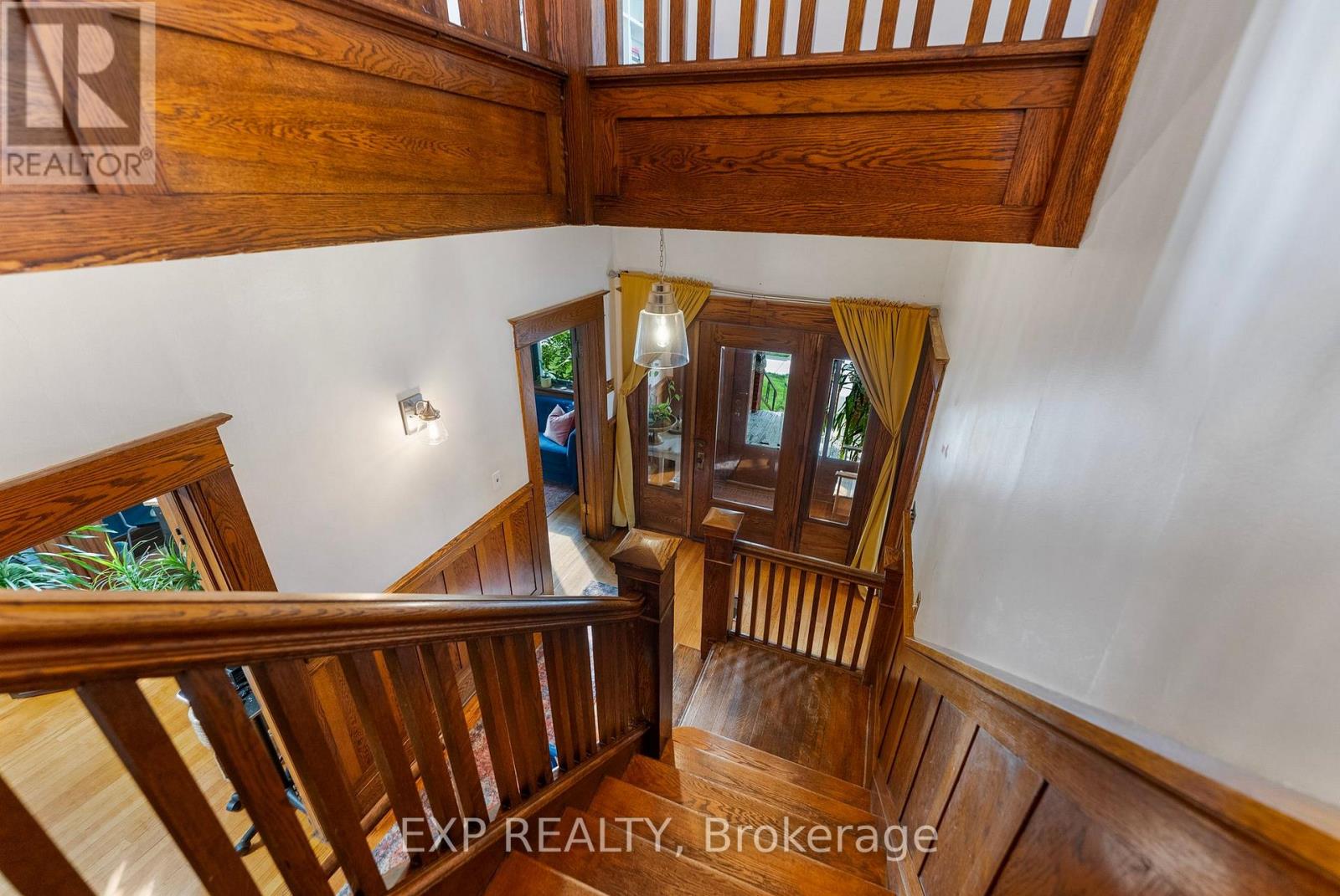 48 Hall Avenue E Property Photo 28