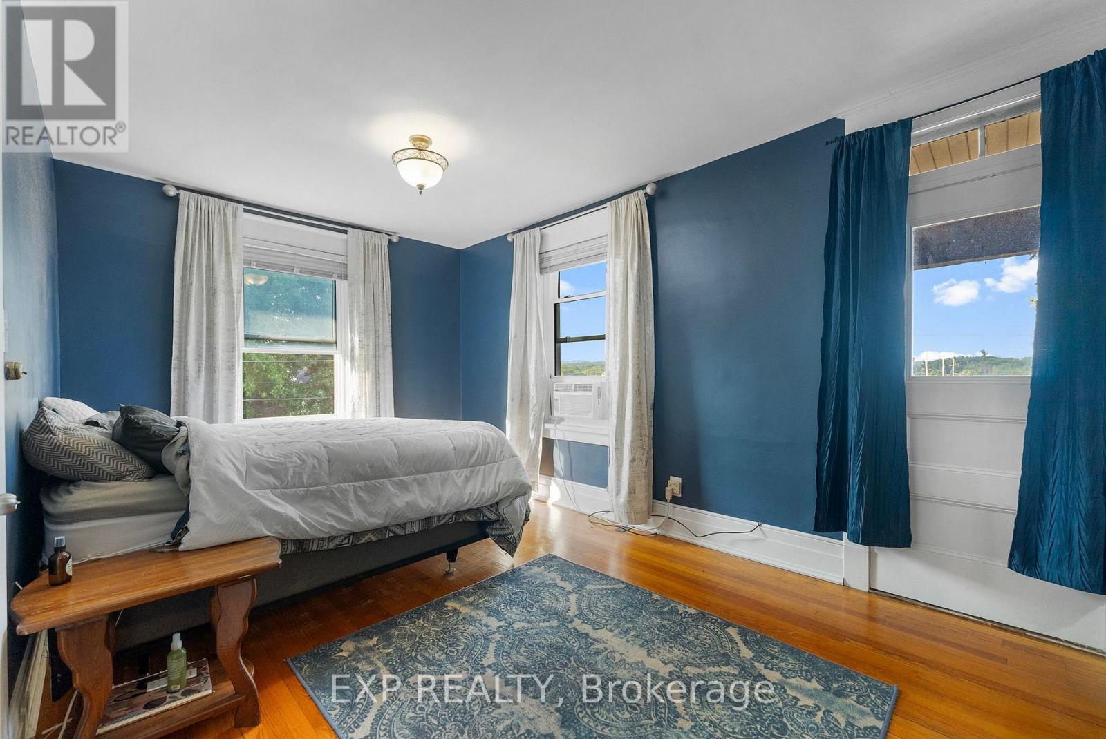 48 Hall Avenue E Property Photo 31