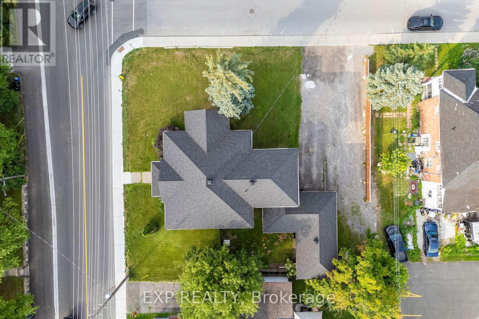 48 Hall Avenue E Property Photo 5