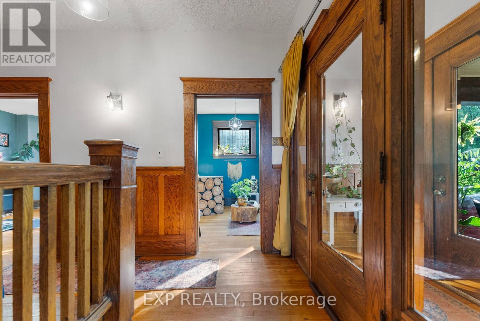 48 Hall Avenue E Property Photo 13