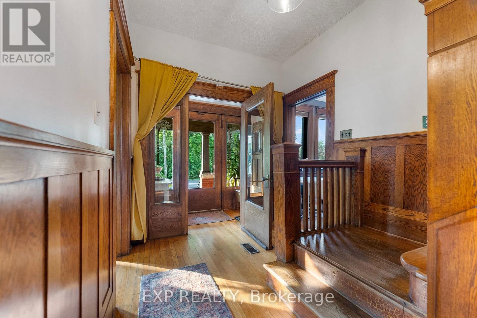 48 Hall Avenue E Property Photo 14