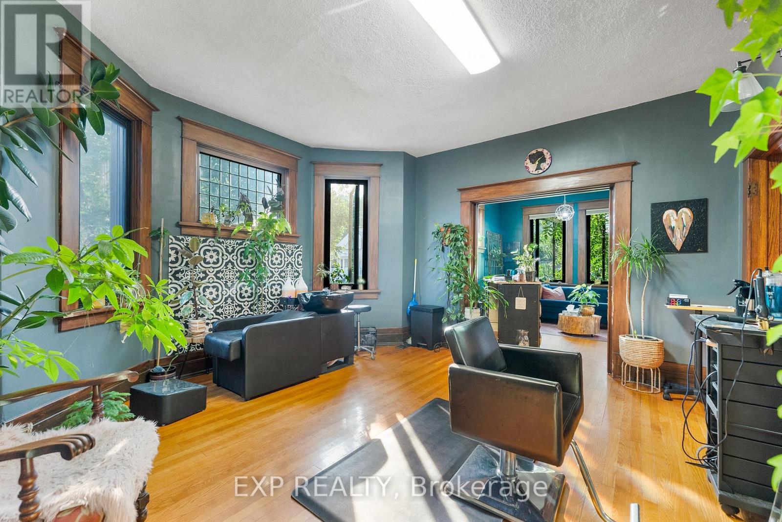 48 Hall Avenue E Property Photo 17