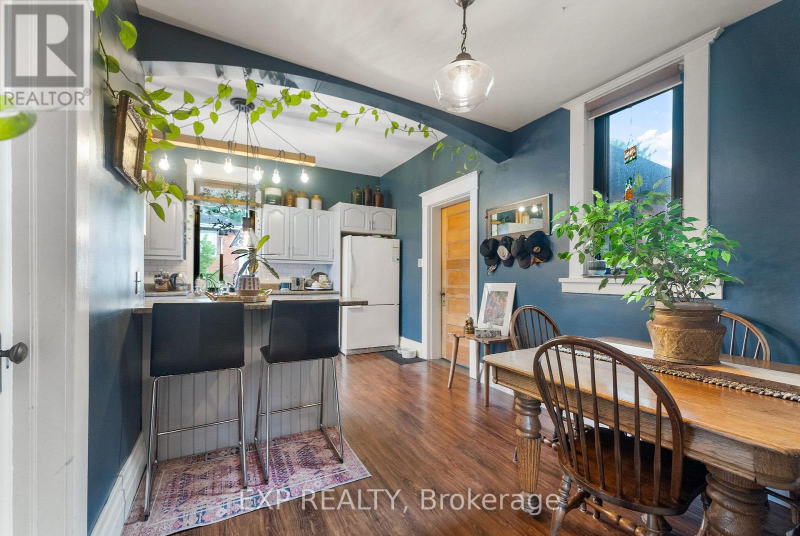 48 Hall Avenue E Property Photo 24