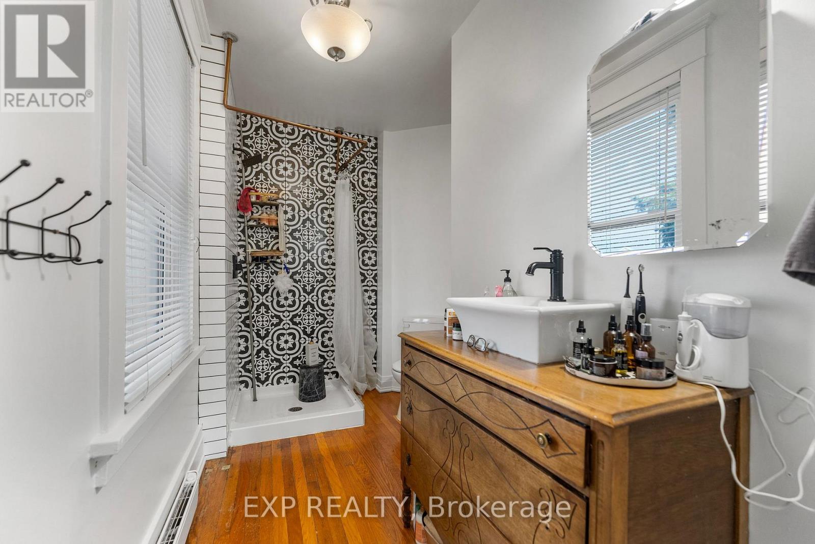 48 Hall Avenue E Property Photo 38