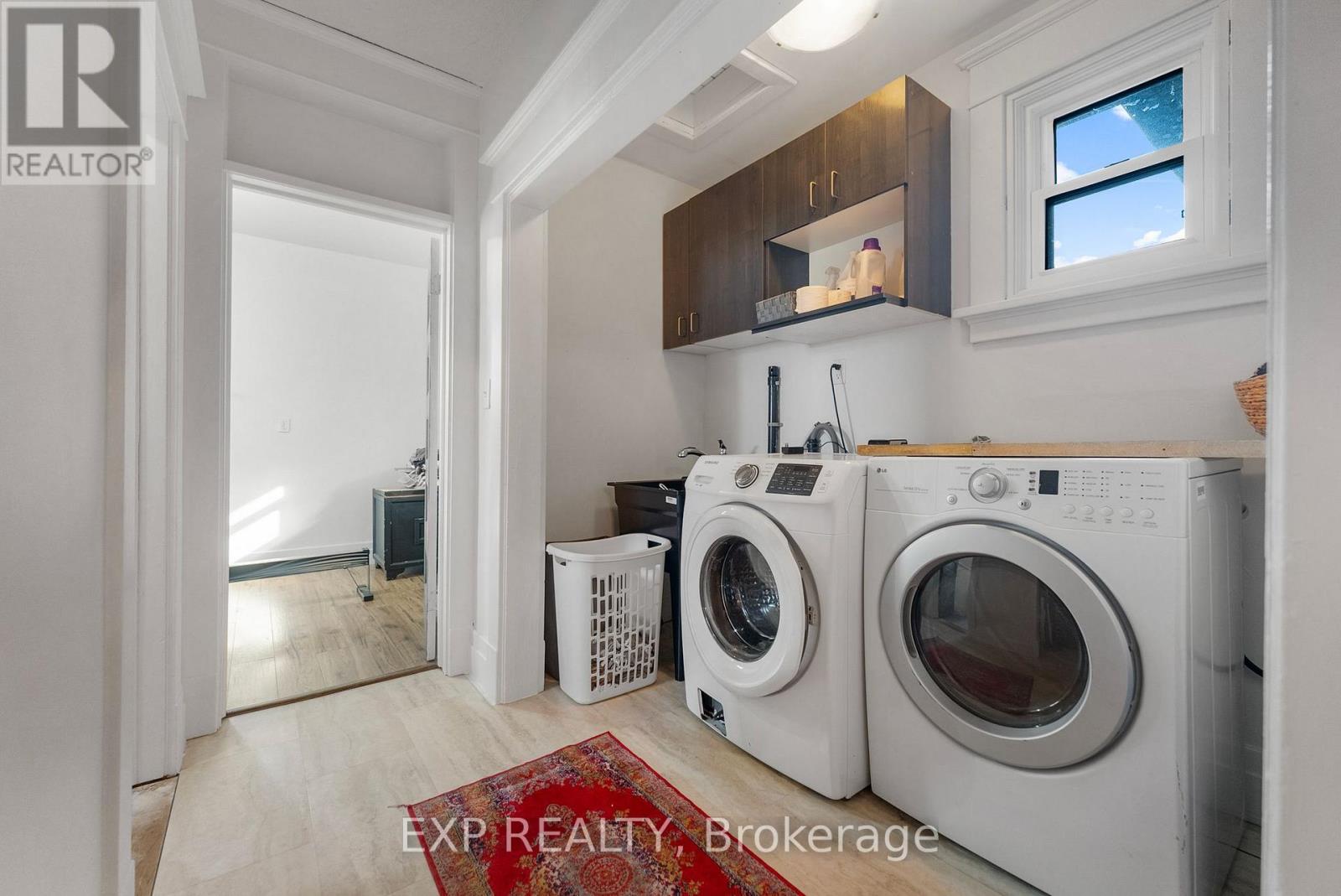 48 Hall Avenue E Property Photo 43