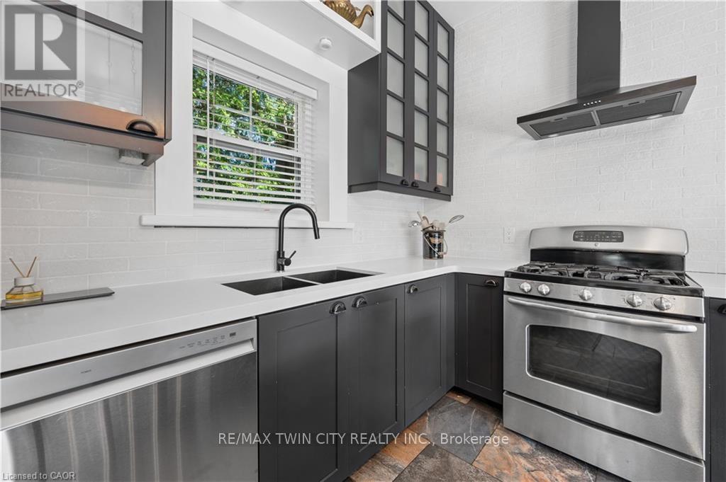 66 Park Hill Road E Property Photo 18
