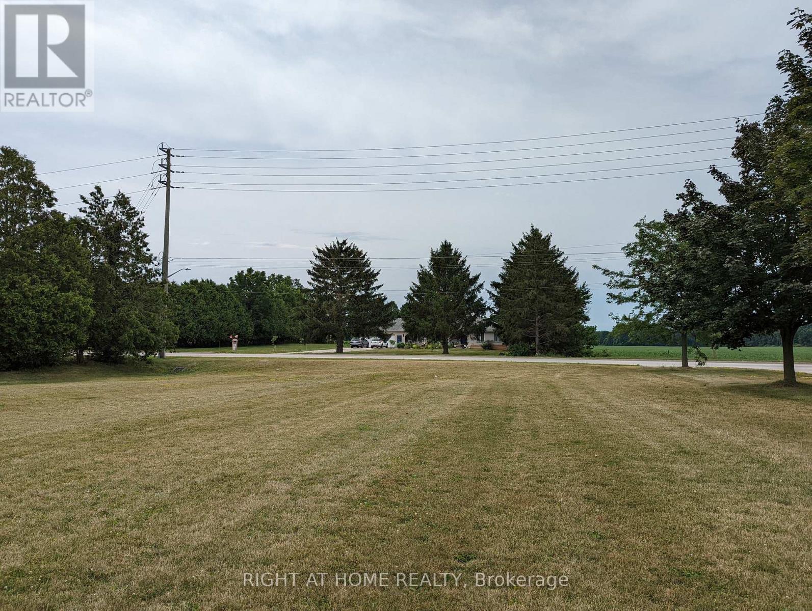 392 Second Street Property Photo 4
