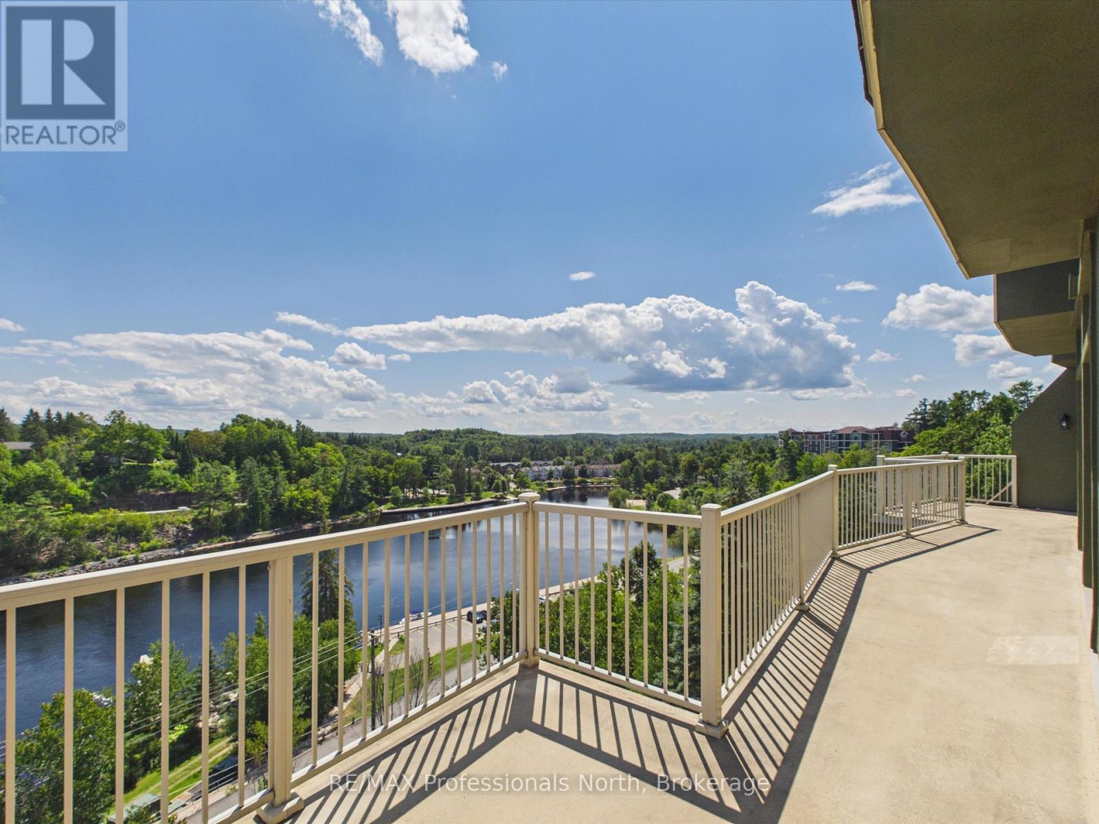 501 - 24 Ontario Street Property Photo 6