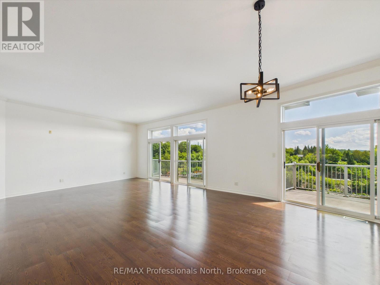501 - 24 Ontario Street Property Photo 8