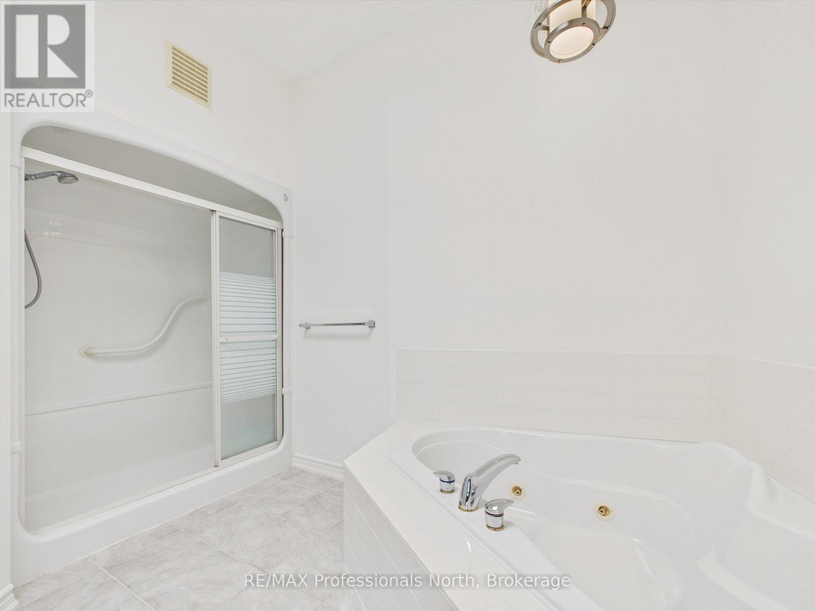 501 - 24 Ontario Street Property Photo 27