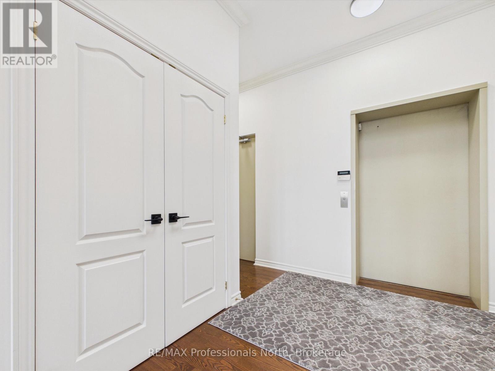 501 - 24 Ontario Street Property Photo 34