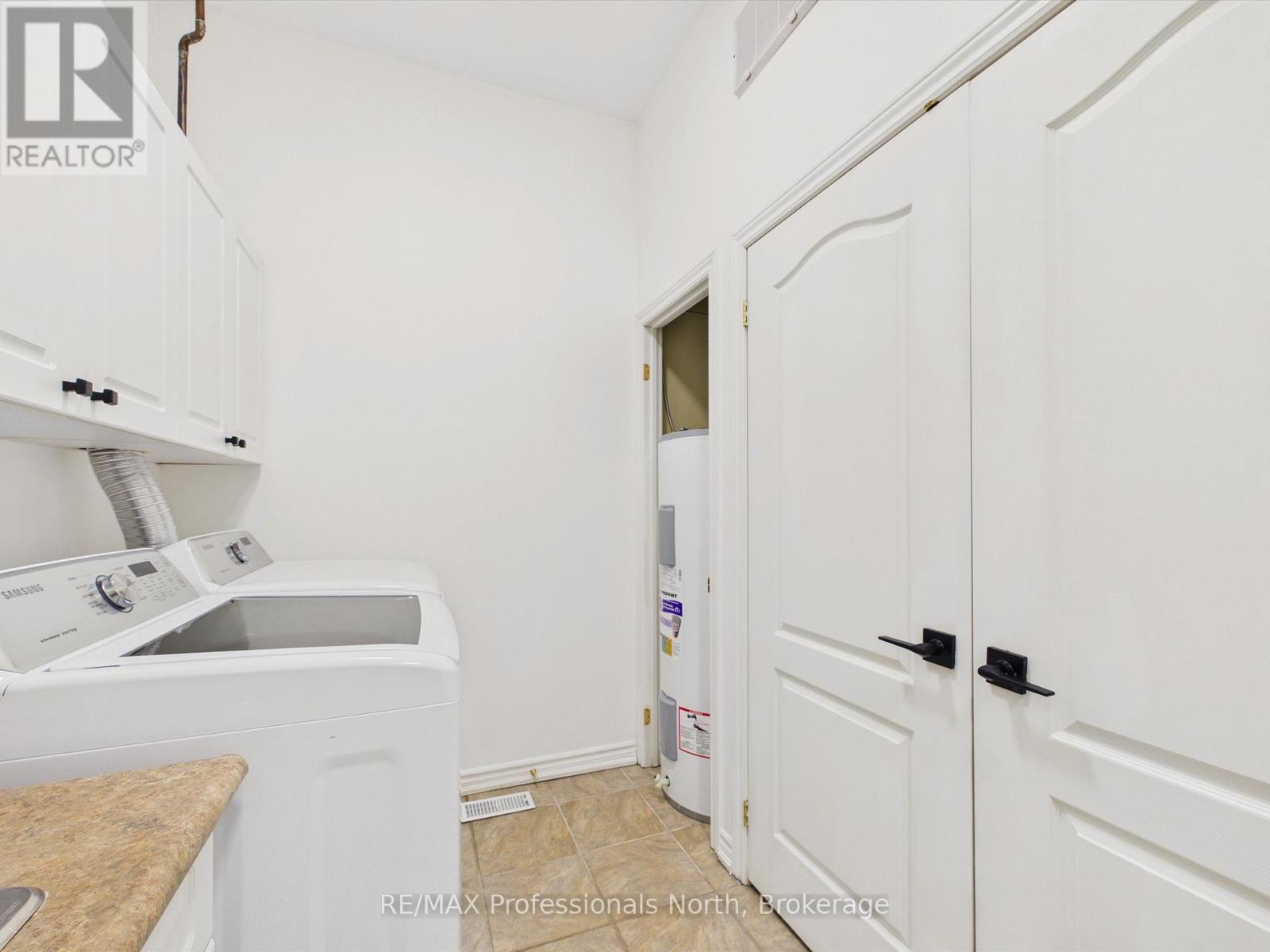501 - 24 Ontario Street Property Photo 37