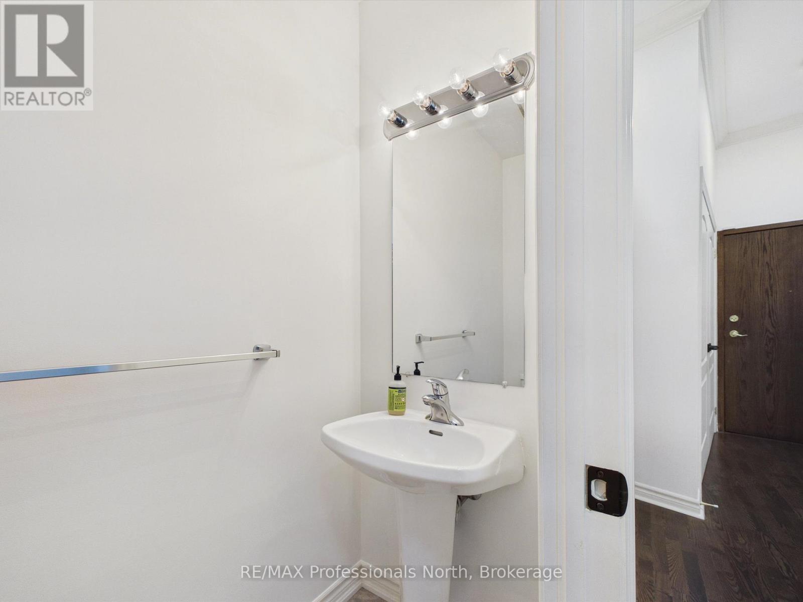 501 - 24 Ontario Street Property Photo 39