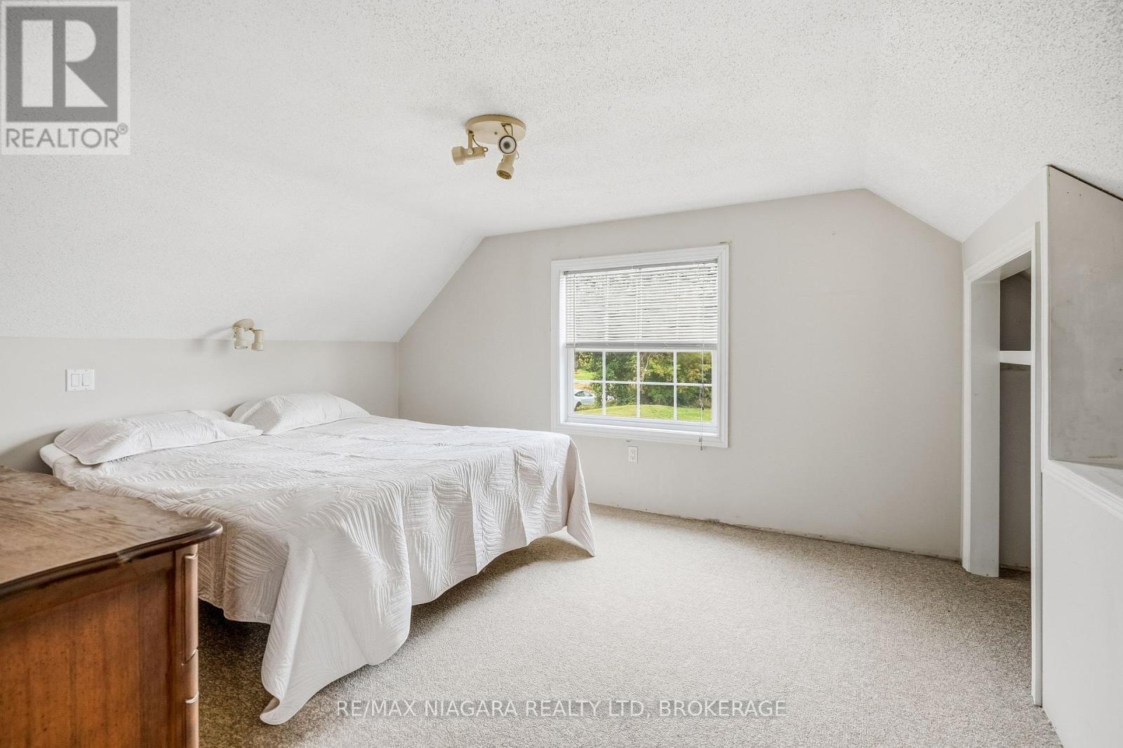 6585 Steele Street Property Photo 29