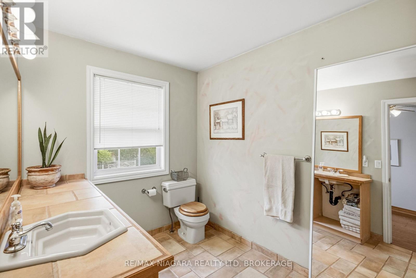 6585 Steele Street Property Photo 34