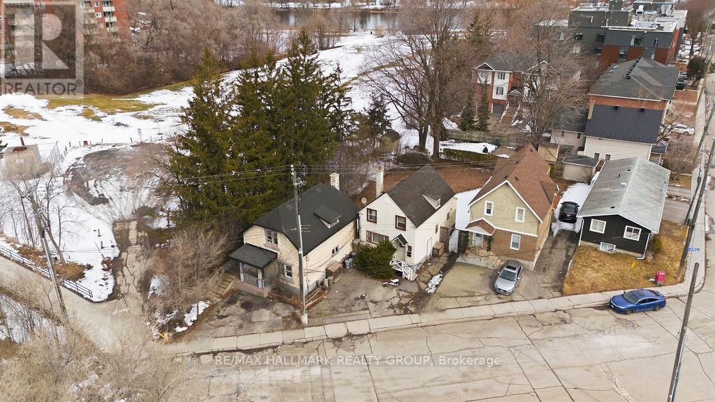 5 & 7 HURDMAN ROAD