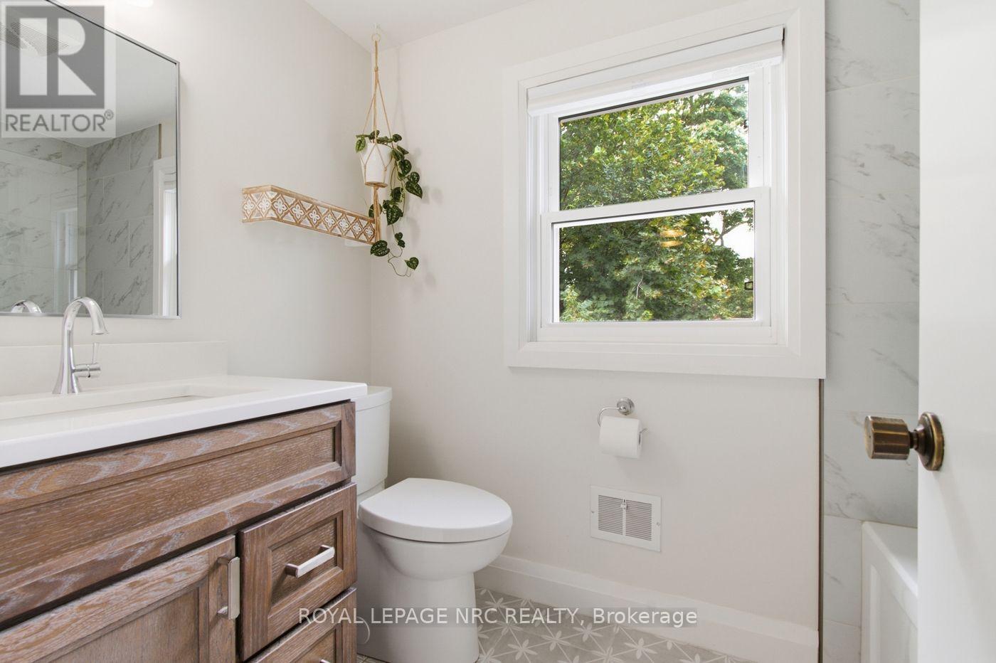 17 Winston Road Property Photo 28
