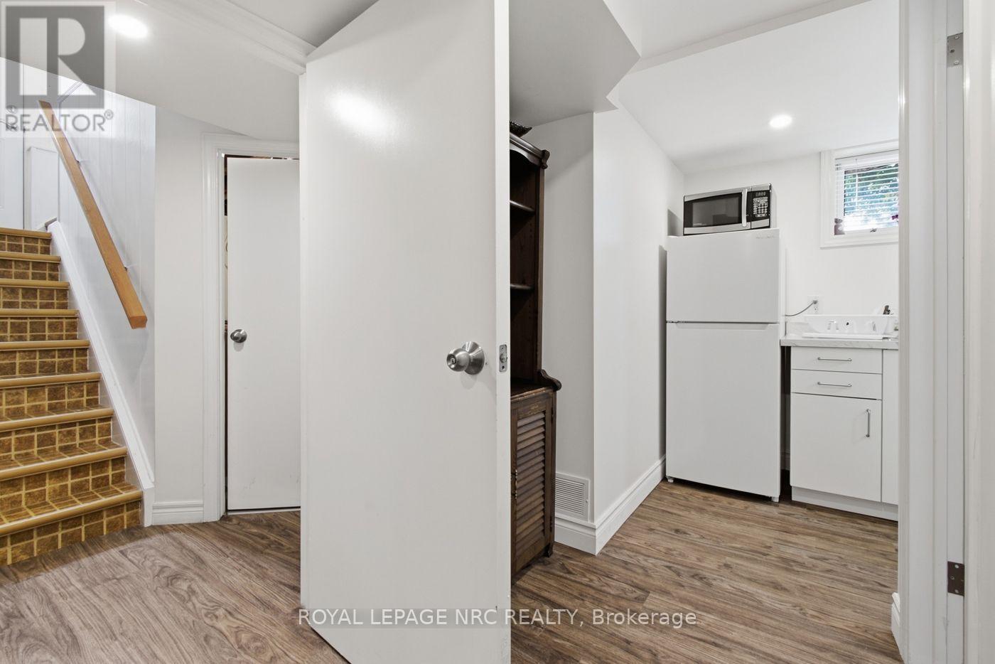 17 Winston Road Property Photo 31