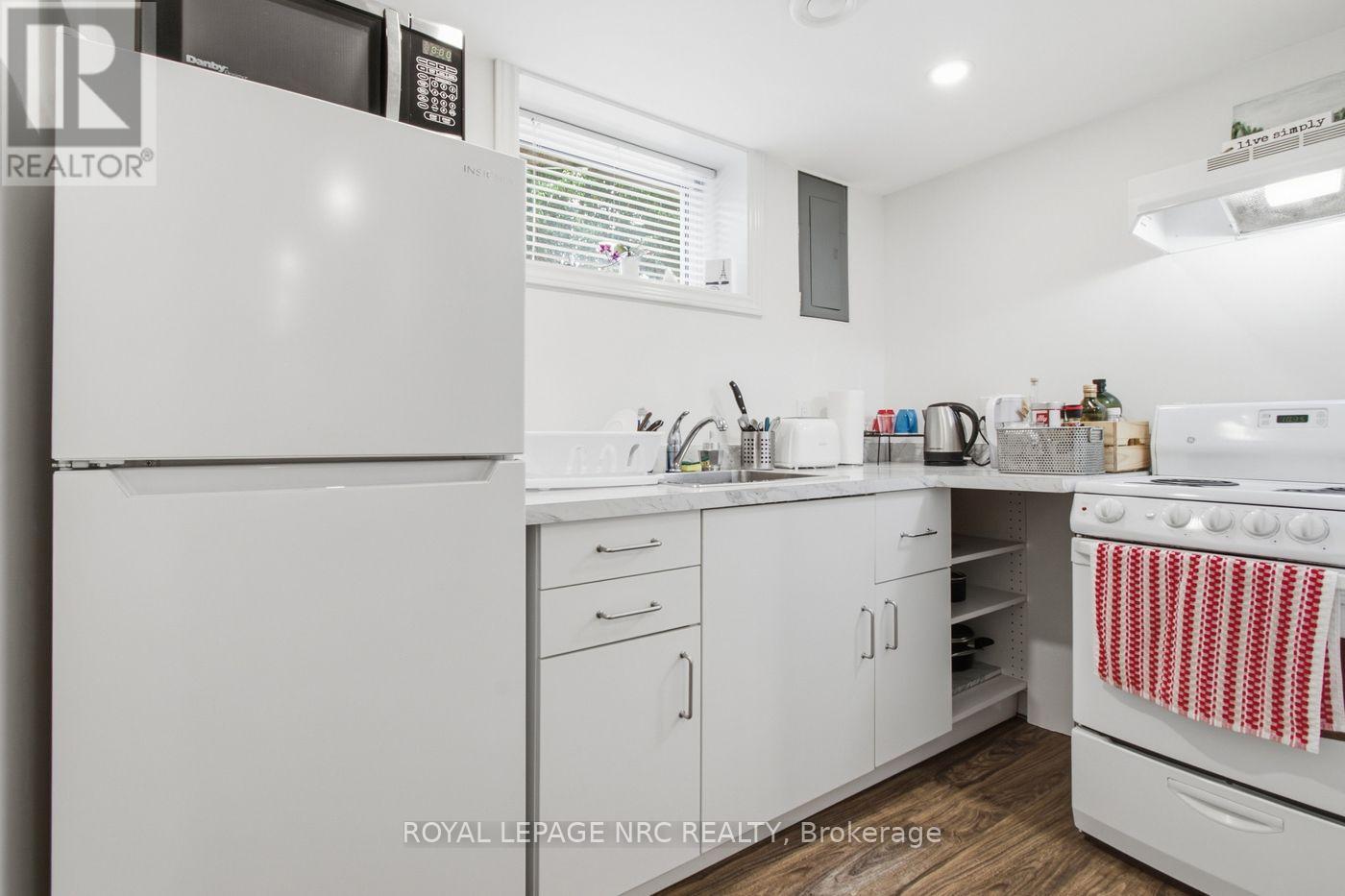 17 Winston Road Property Photo 32