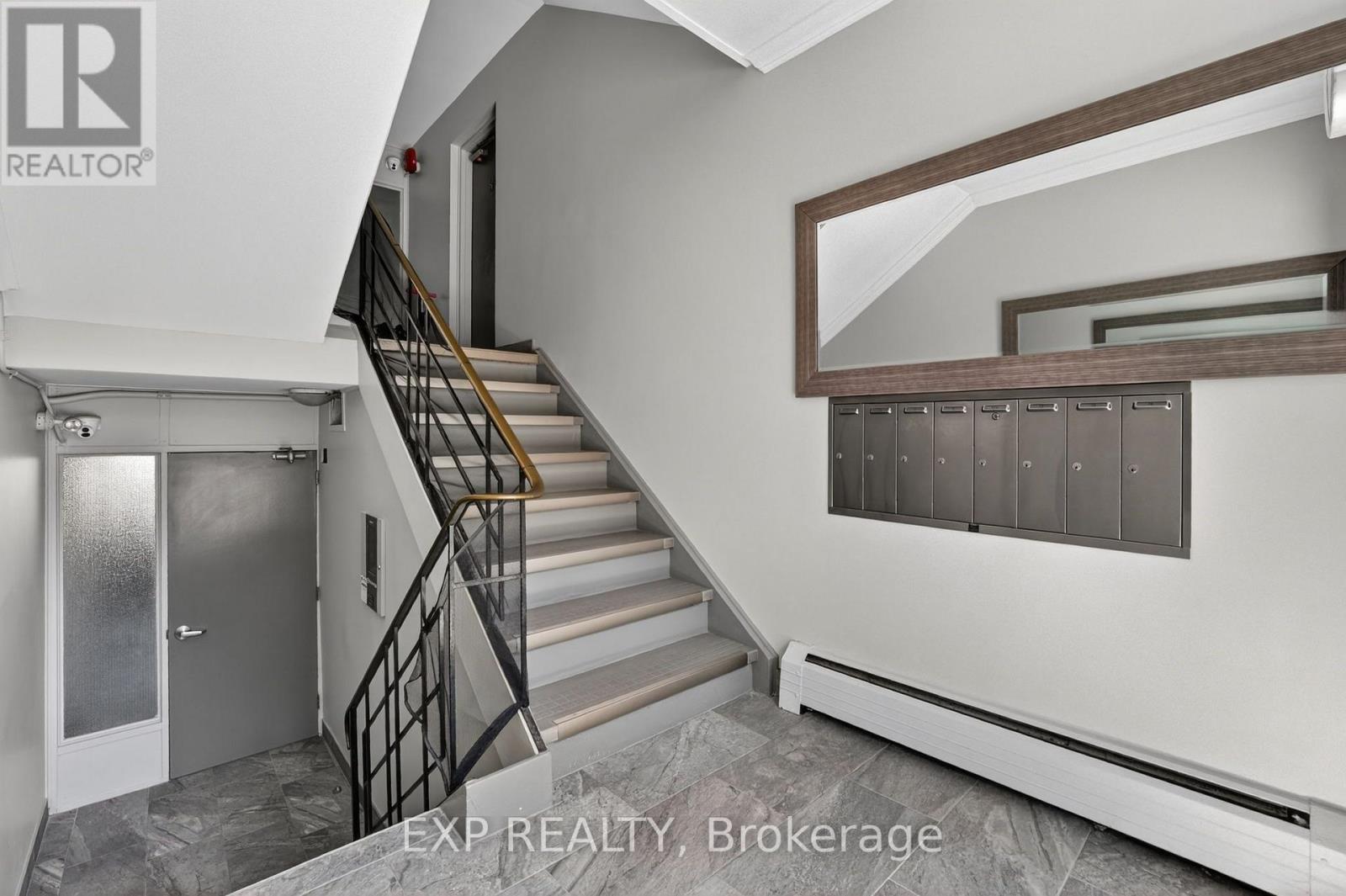 81 Kenwood Drive Property Photo 7